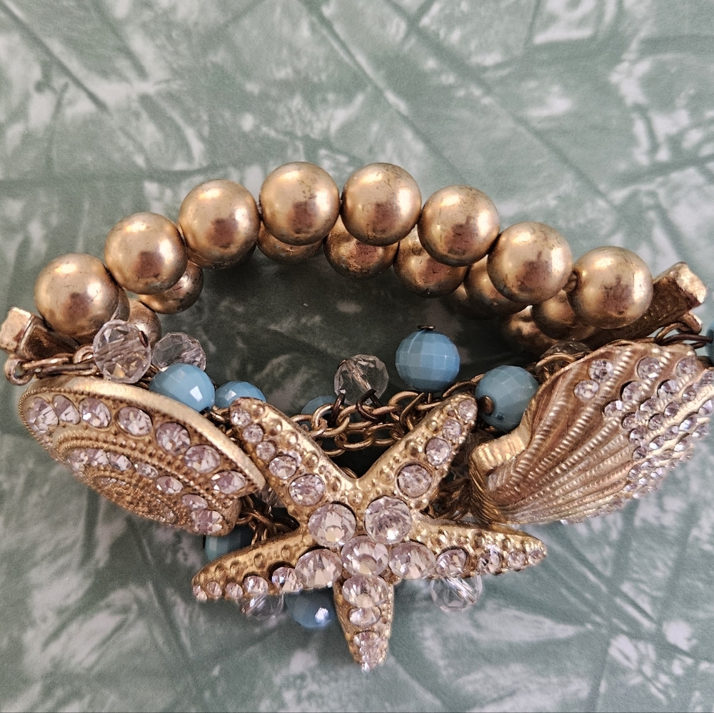 Gold and Blue Shell Bracelet - Picture 7 of 7
